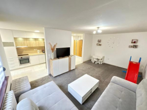Apartment Dedic with Garden